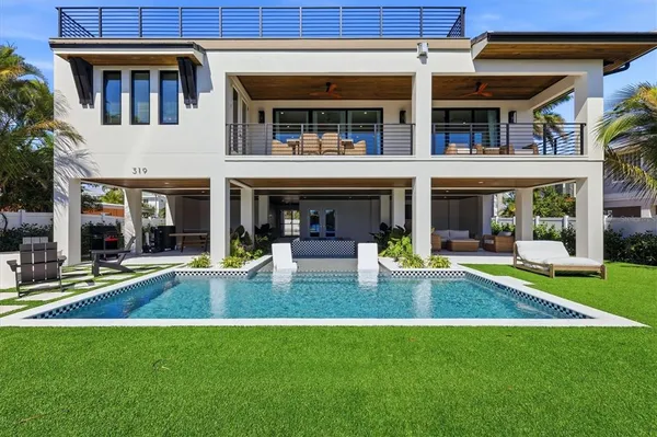 $7,195,000 | 319 Tarpon Street, Anna Maria, FL 34216