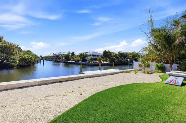 $7,195,000 | 319 Tarpon Street, Anna Maria, FL 34216