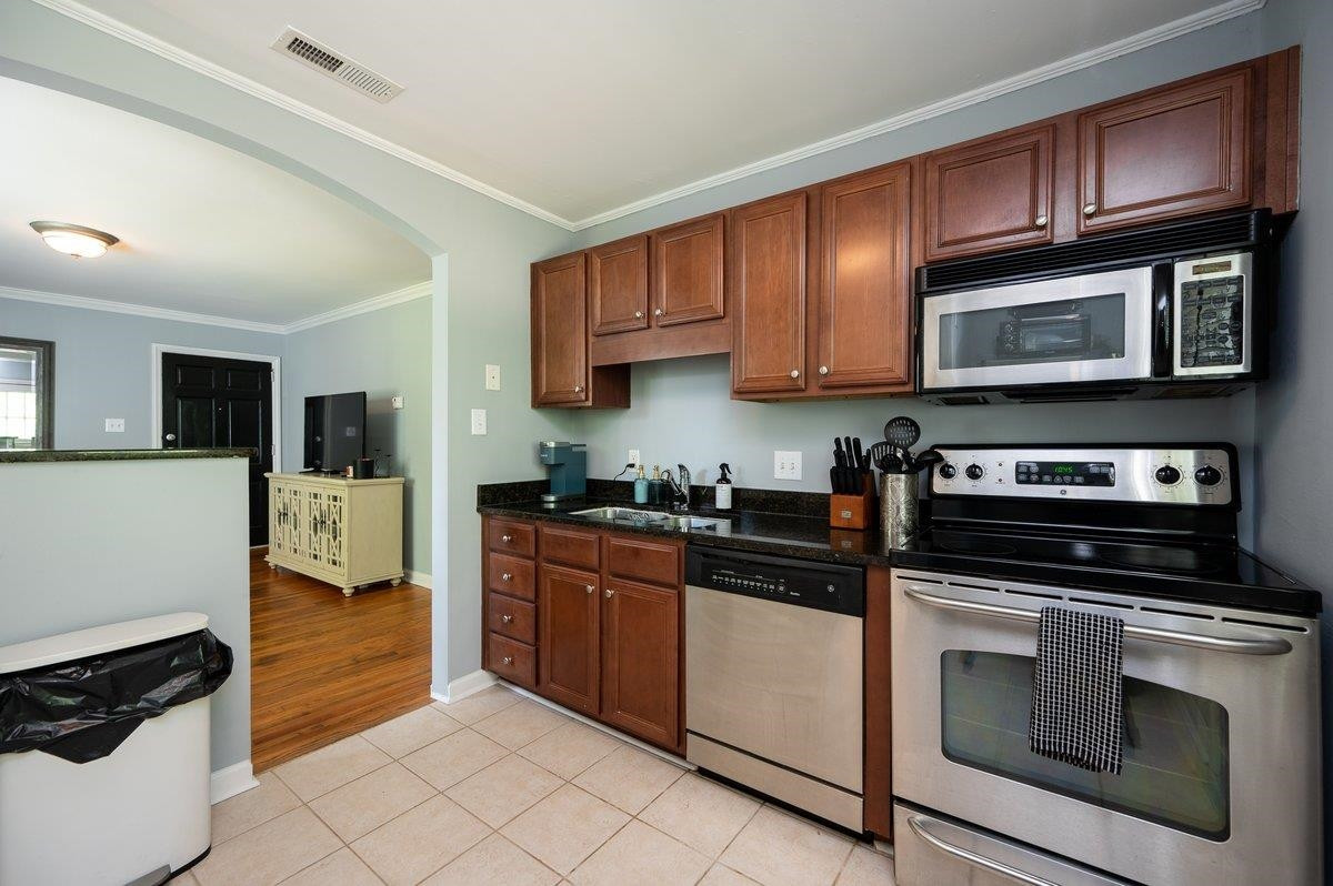 2215 Bernard Street, Unit 2215 Raleigh, NC 27608 - Photo 8 of 16 Photo 9