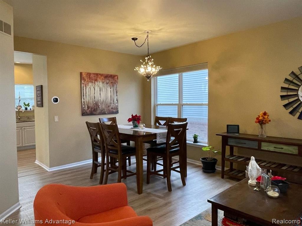 3229 Silverbrook Drive Rochester, MI 48306 - Photo 5 of 33