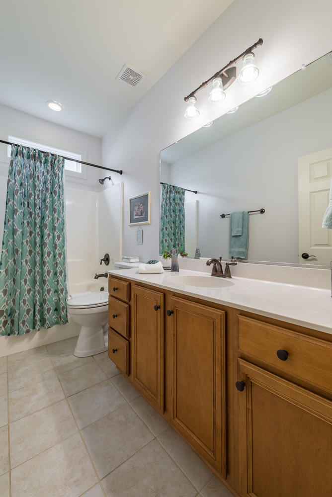 1196 Rivers Reach Drive Charleston, SC 29492 - Photo 39 of 66 Shared bathroom for Guest Room 2 & 3