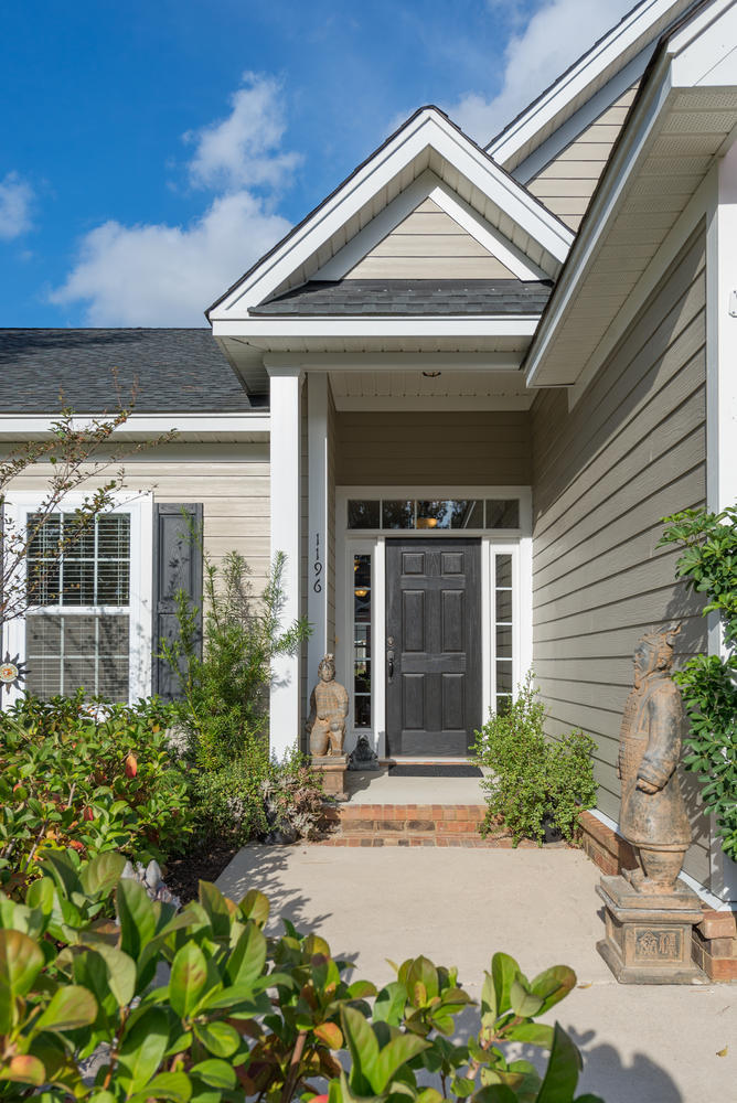 1196 Rivers Reach Drive Charleston, SC 29492 - Photo 5 of 66 Beautifully landscaped oasis