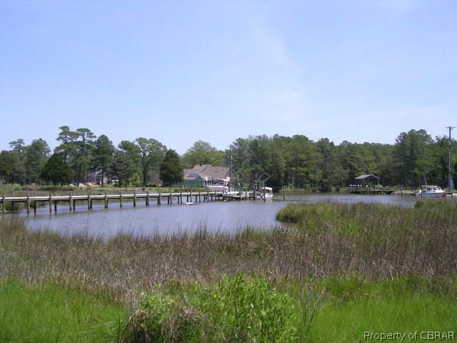 311 Haven Beach Road Moon, VA 23119 - Photo 25 of 34