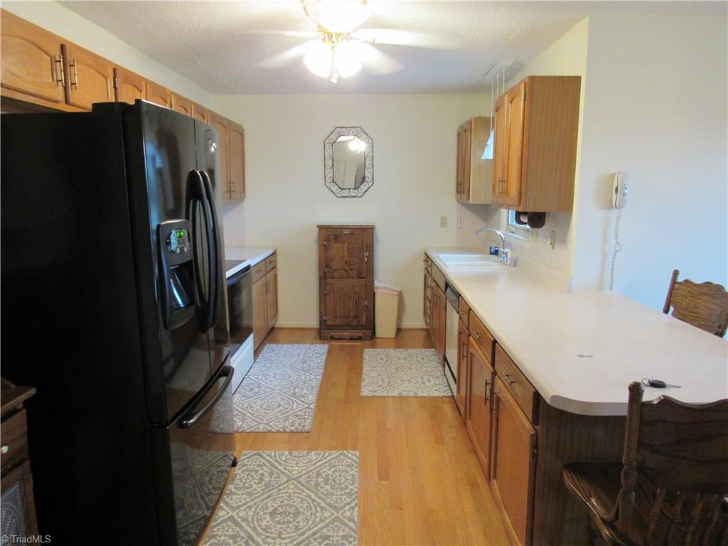 902 Mountain View Road King, NC 27021 - Photo 26 of 30