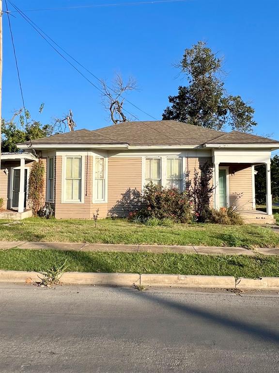 525 West Tarleton Street Stephenville, TX 76401 - Photo 1 of 1 front view of a house with a yard