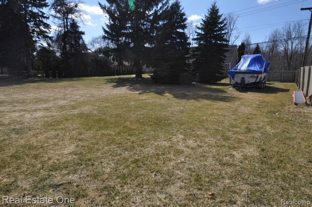 1911 John R Road Rochester, MI 48307 - Photo 26 of 30 25.jpg