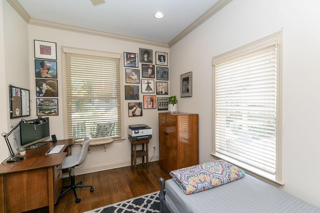 1084 Sanders Avenue Southeast, Unit A Atlanta, GA 30316 - Photo 31 of 44 a living room with furniture rug and window