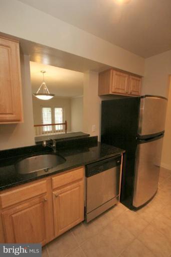 3840 Chesterwood Drive Silver Spring, MD 20906 - Photo 6 of 22 Kitchen