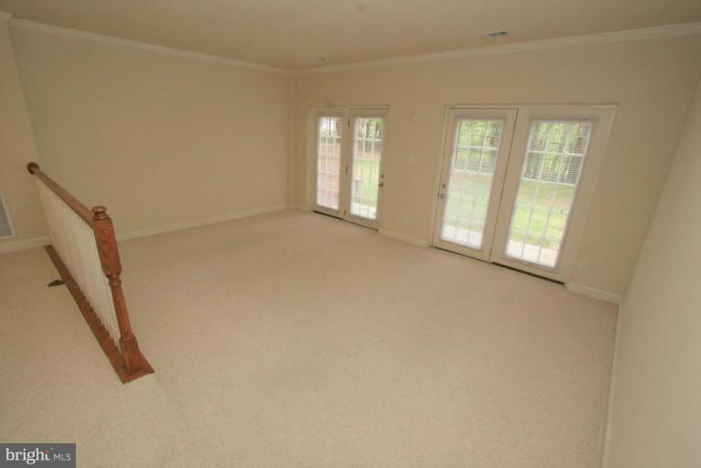 3840 Chesterwood Drive Silver Spring, MD 20906 - Photo 9 of 22 Living Room