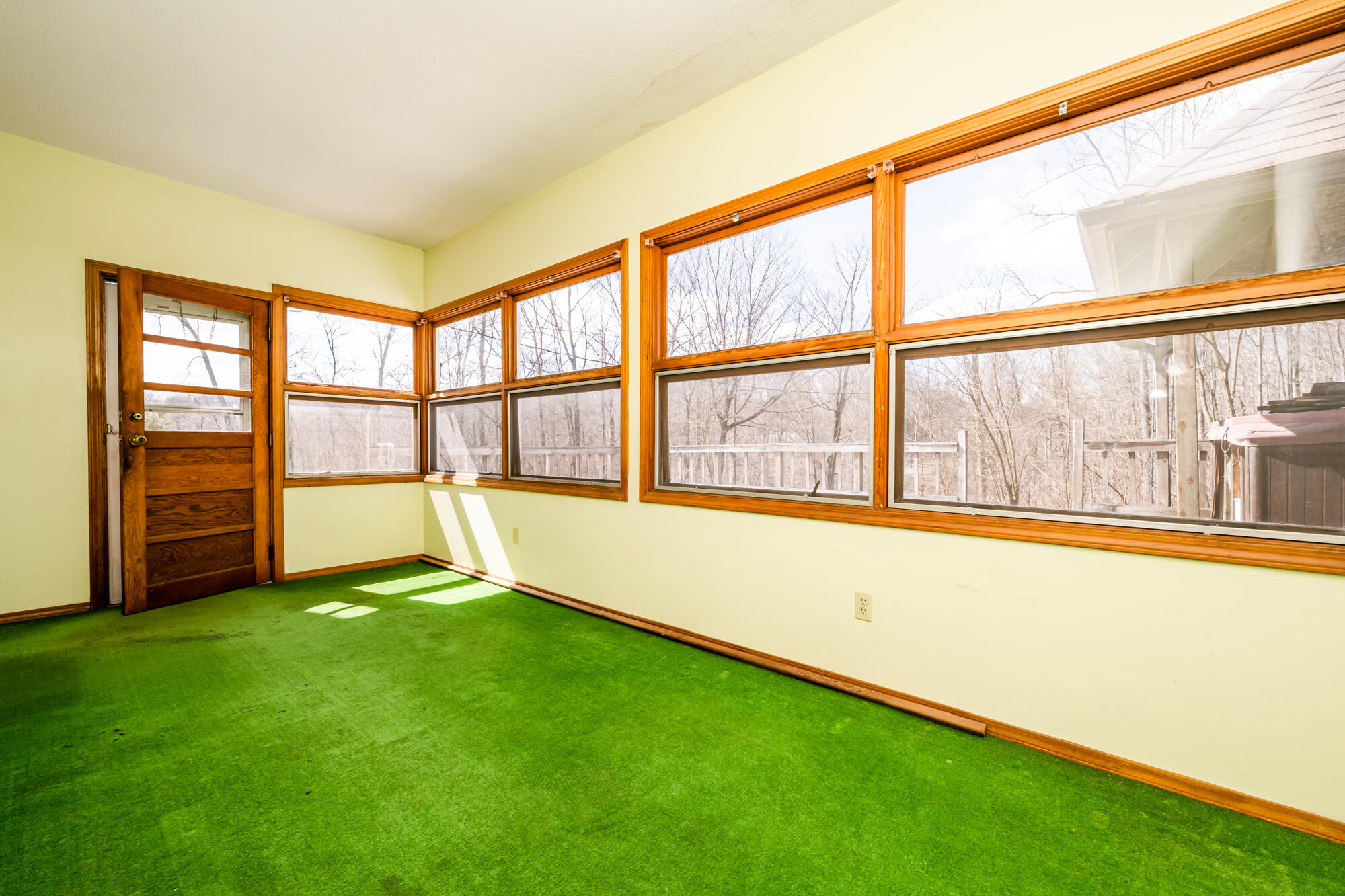 3221 East Snow Road Berrien Springs, MI 49103 - Photo 8 of 32 Enclosed Porch