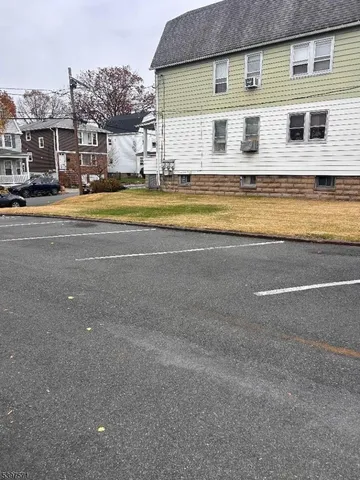 $2,500 | 18 Cedar Street, Bloomfield, NJ 07003