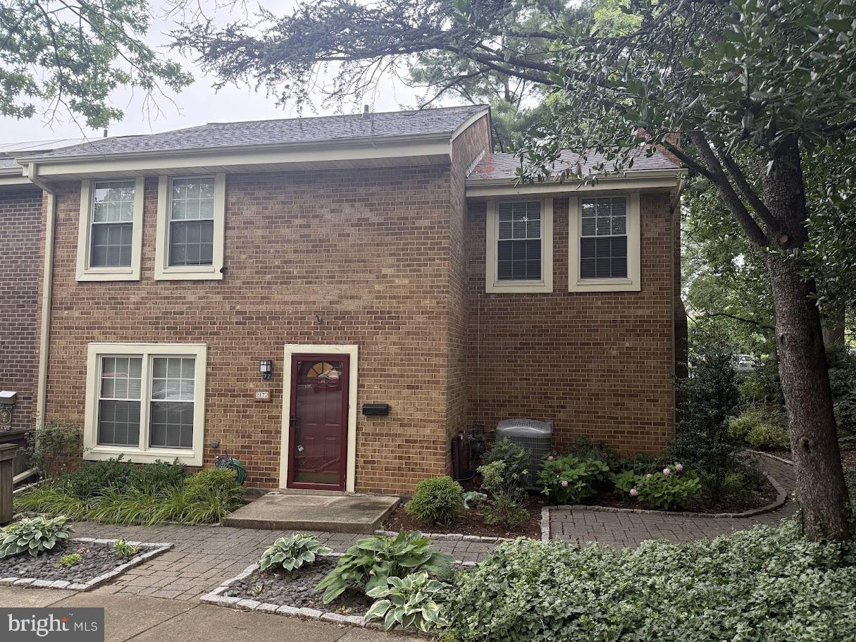 2172 Golf Course Drive Reston, VA 20191 - Photo 1 of 4