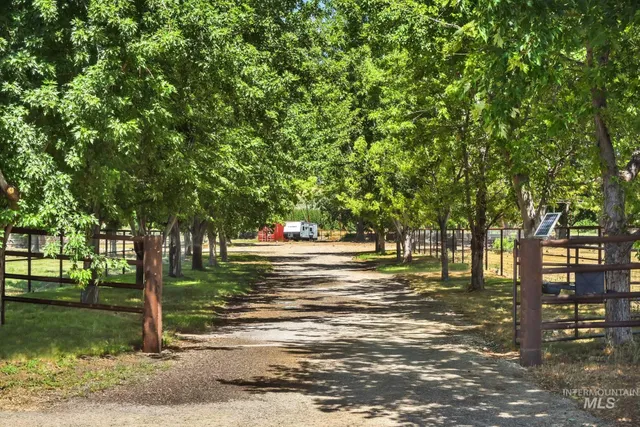 $1,850,000 | 27114 Lower Pleasant Ridge Road, Wilder, ID 83676