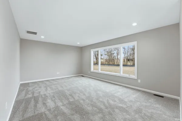 $369,900 | 10926 Carob Thorn Trail, Roanoke, IN 46783