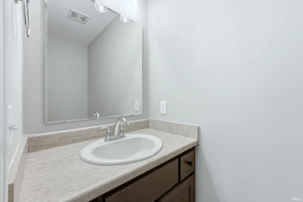 $369,900 | 10926 Carob Thorn Trail, Roanoke, IN 46783