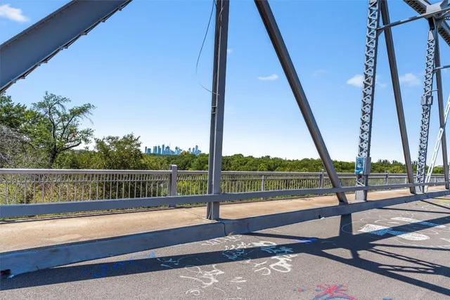 a view of outdoor space with city view
