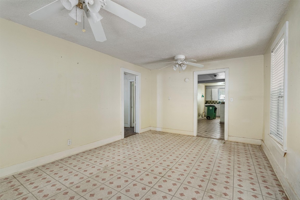 6311 Del Monte Road Austin, TX 78741 - Photo 8 of 24 a view of empty room