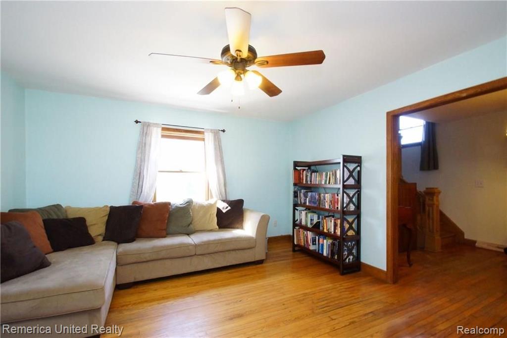 9803 Meskill Road Columbus, MI 48063 - Photo 7 of 44