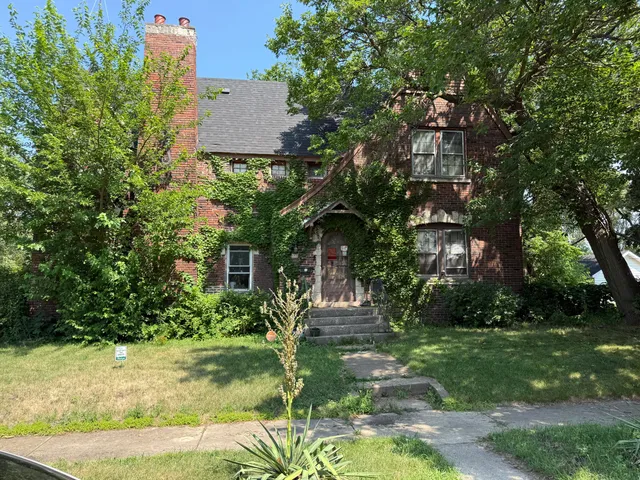 front view of house with a yard