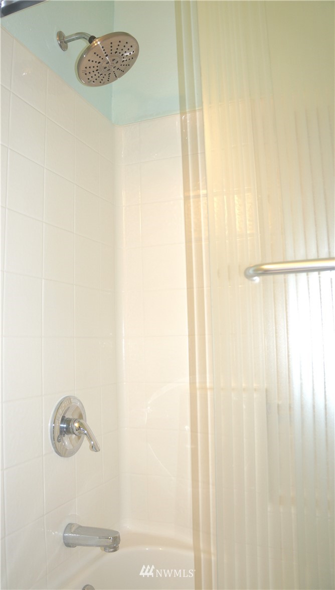 3164 Harris Road Southeast Port Orchard, WA 98366 - Photo 9 of 15 Gallery Image 9
