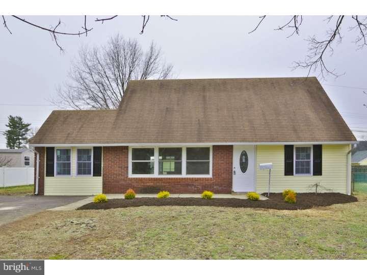 15 Quickset Road Levittown, PA 19057 - Photo 1 of 19 Gallery Image 1