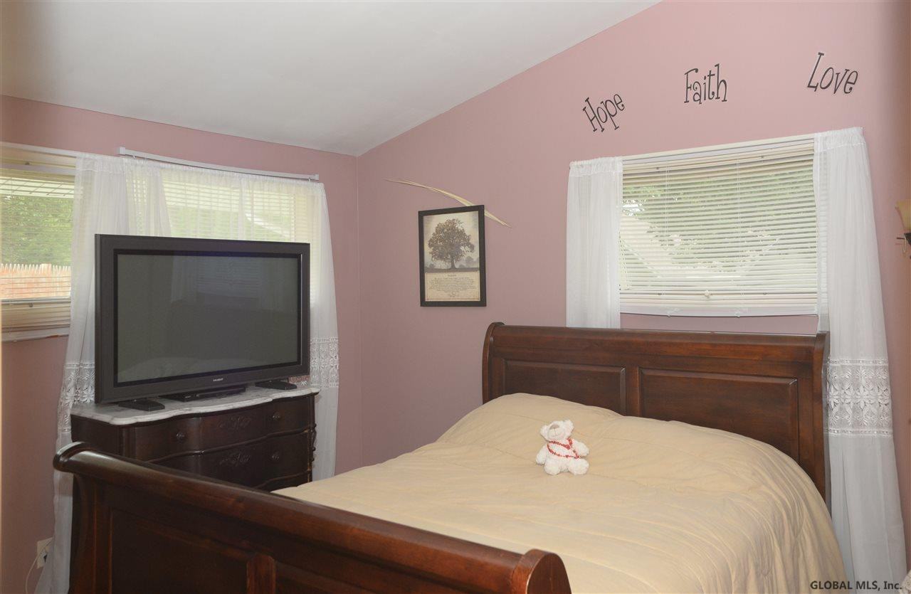 22 Knadler Drive Colonie, NY 12110 - Photo 17 of 24 Photo 17