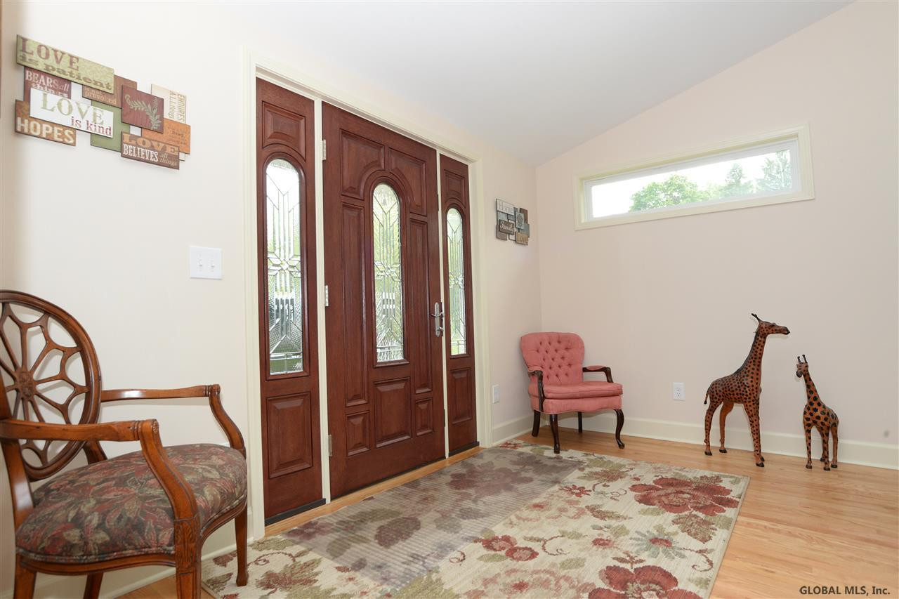 22 Knadler Drive Colonie, NY 12110 - Photo 4 of 24 Photo 4