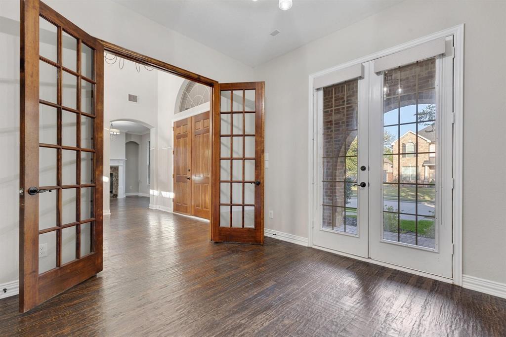 10229 Fire Ridge Drive Frisco, TX 75033 - Photo 4 of 38