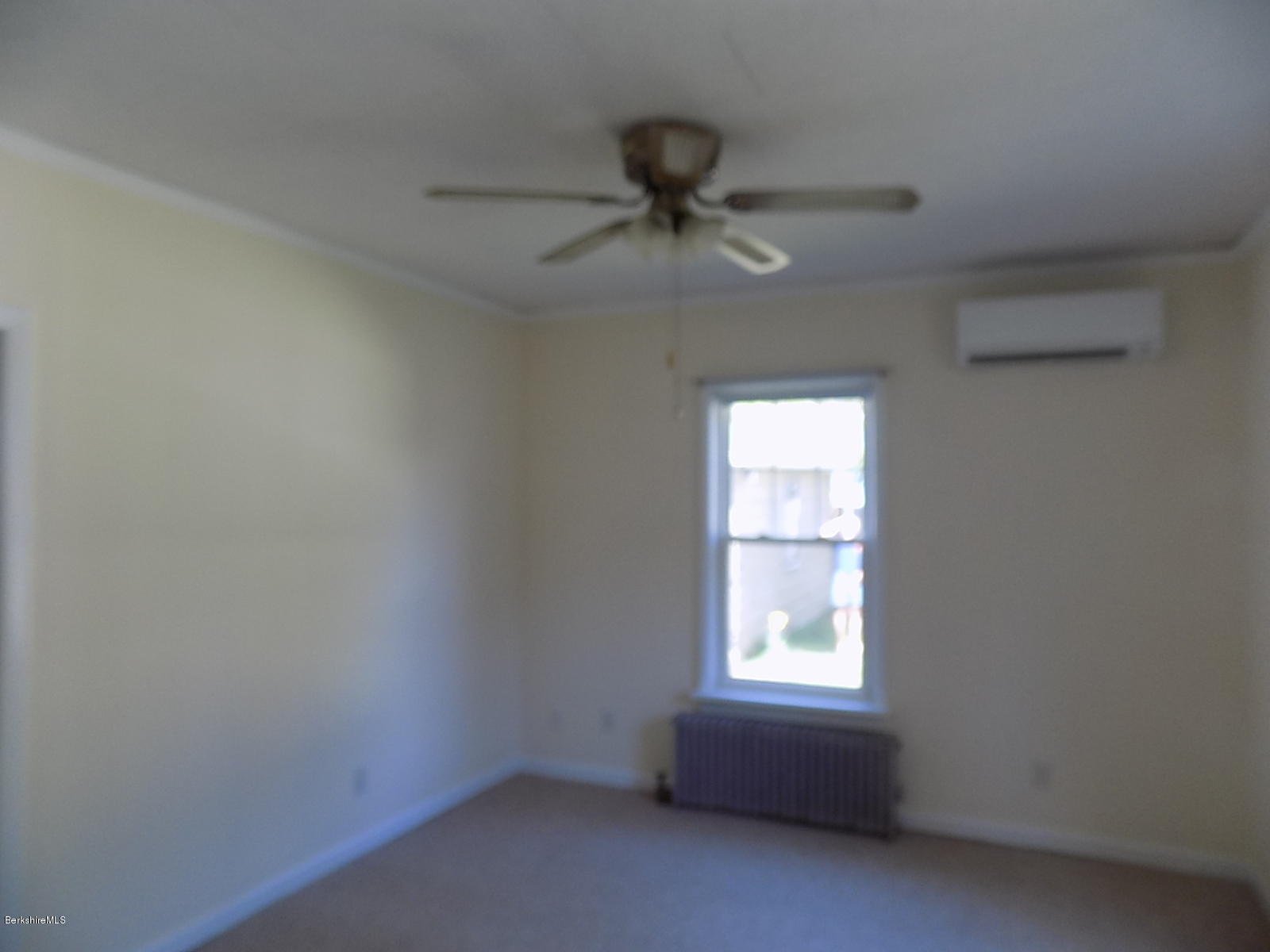 38 Harding Street Pittsfield, MA 01201 - Photo 12 of 20 DSCN0061