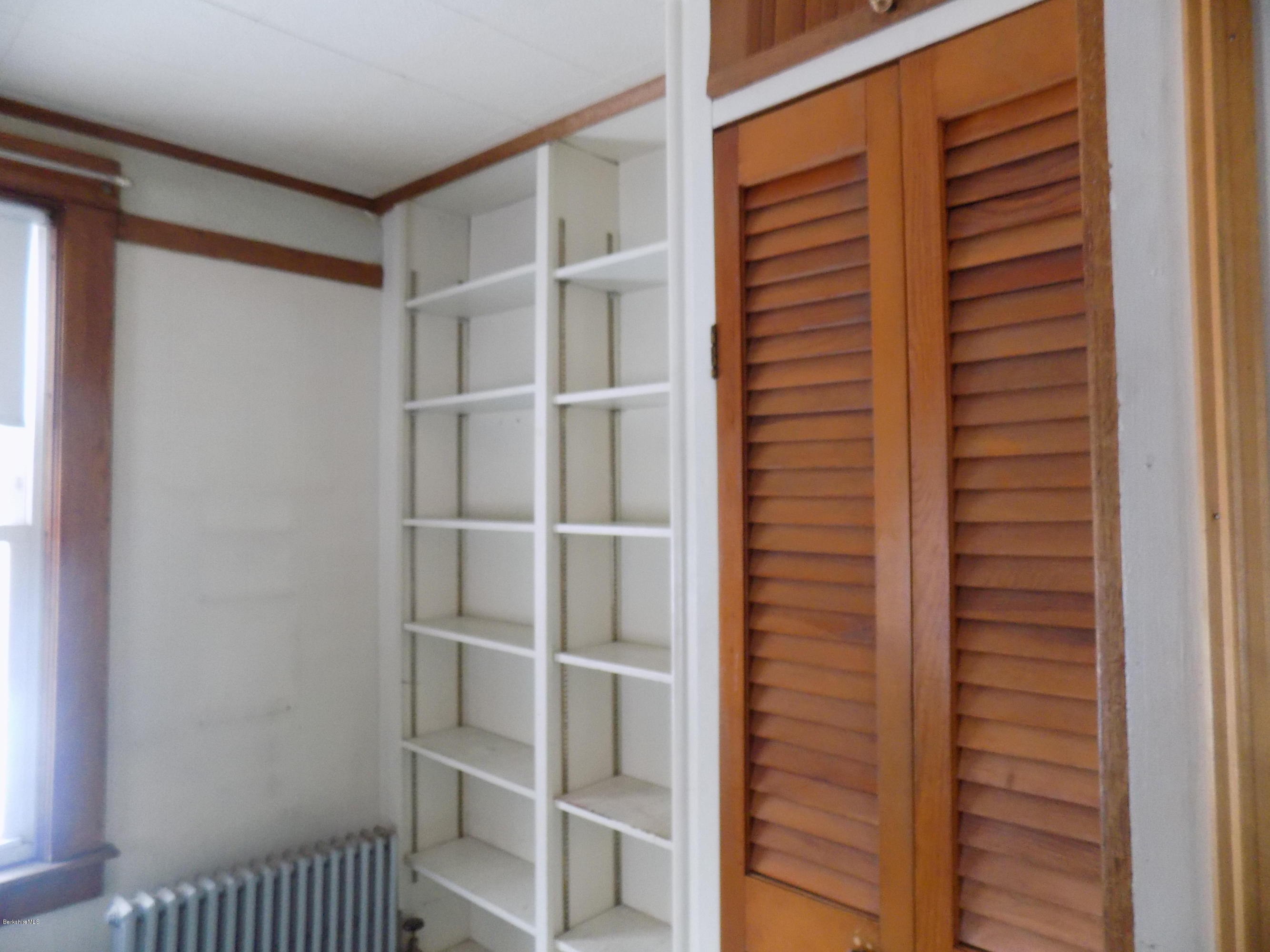 38 Harding Street Pittsfield, MA 01201 - Photo 7 of 20 38 Harding 006