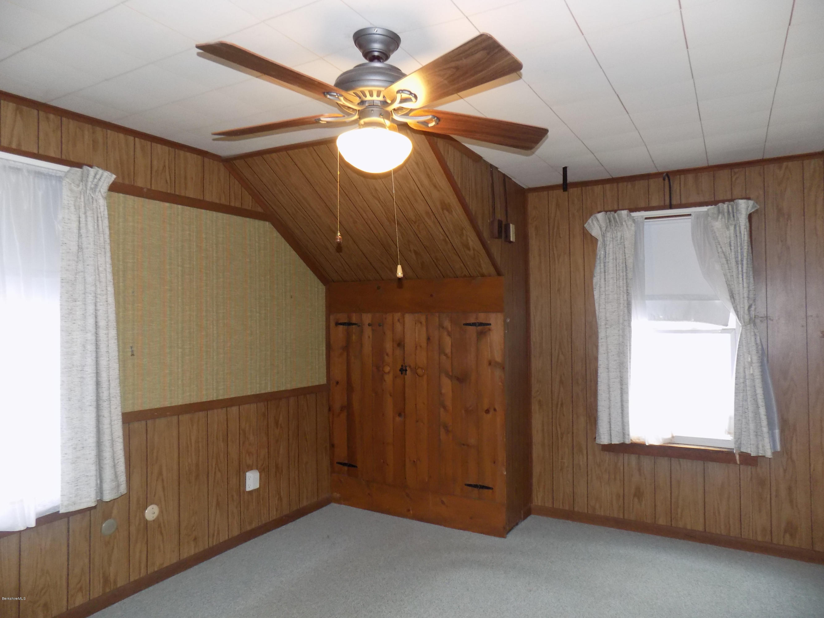 38 Harding Street Pittsfield, MA 01201 - Photo 10 of 20 38 Harding 010