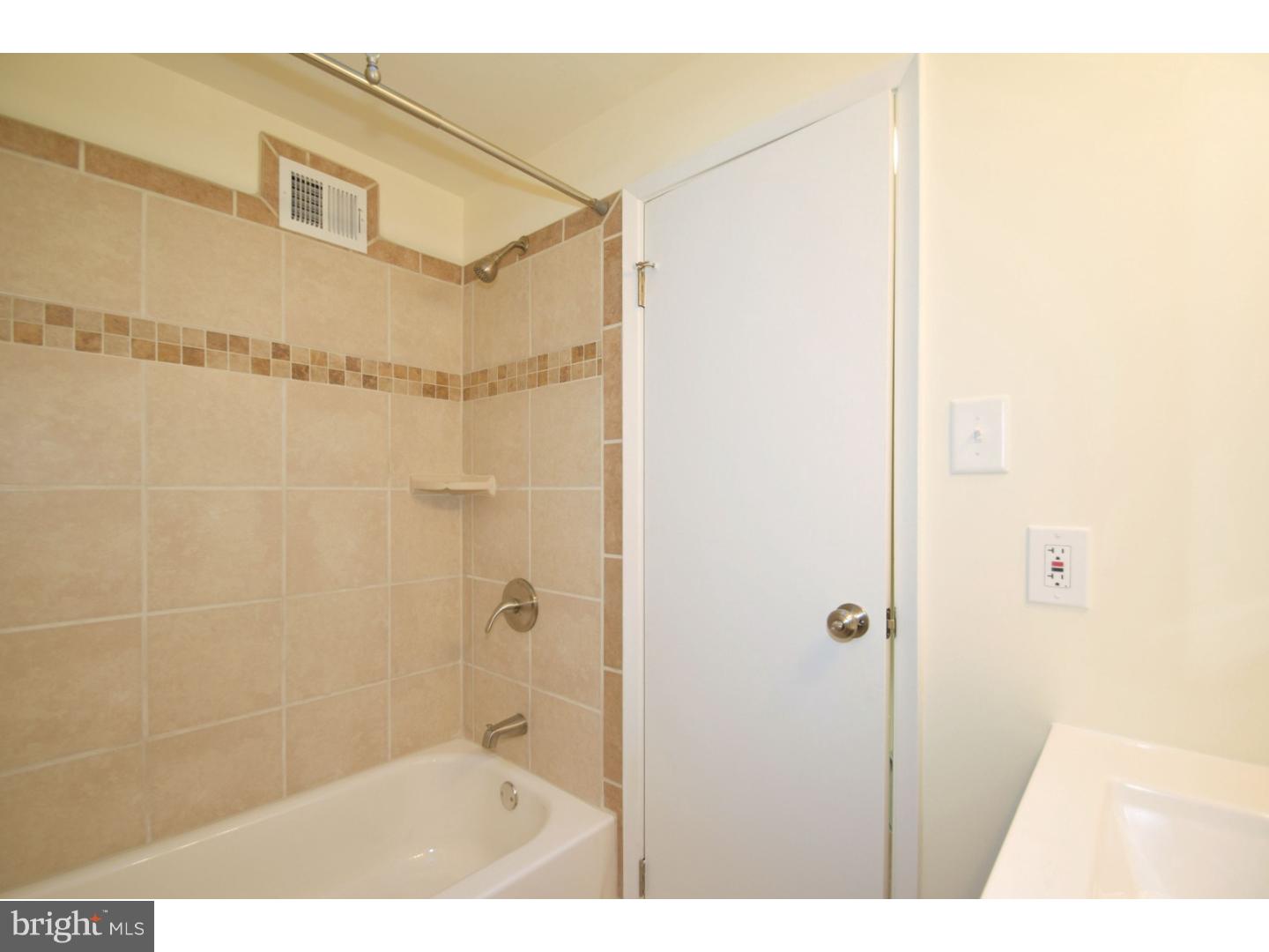 3464 Vinton Road Philadelphia, PA 19154 - Photo 13 of 22
