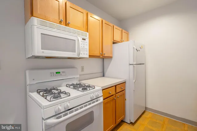 $175,000 | 1100 Vine Street, Unit 415, Philadelphia, PA 19107