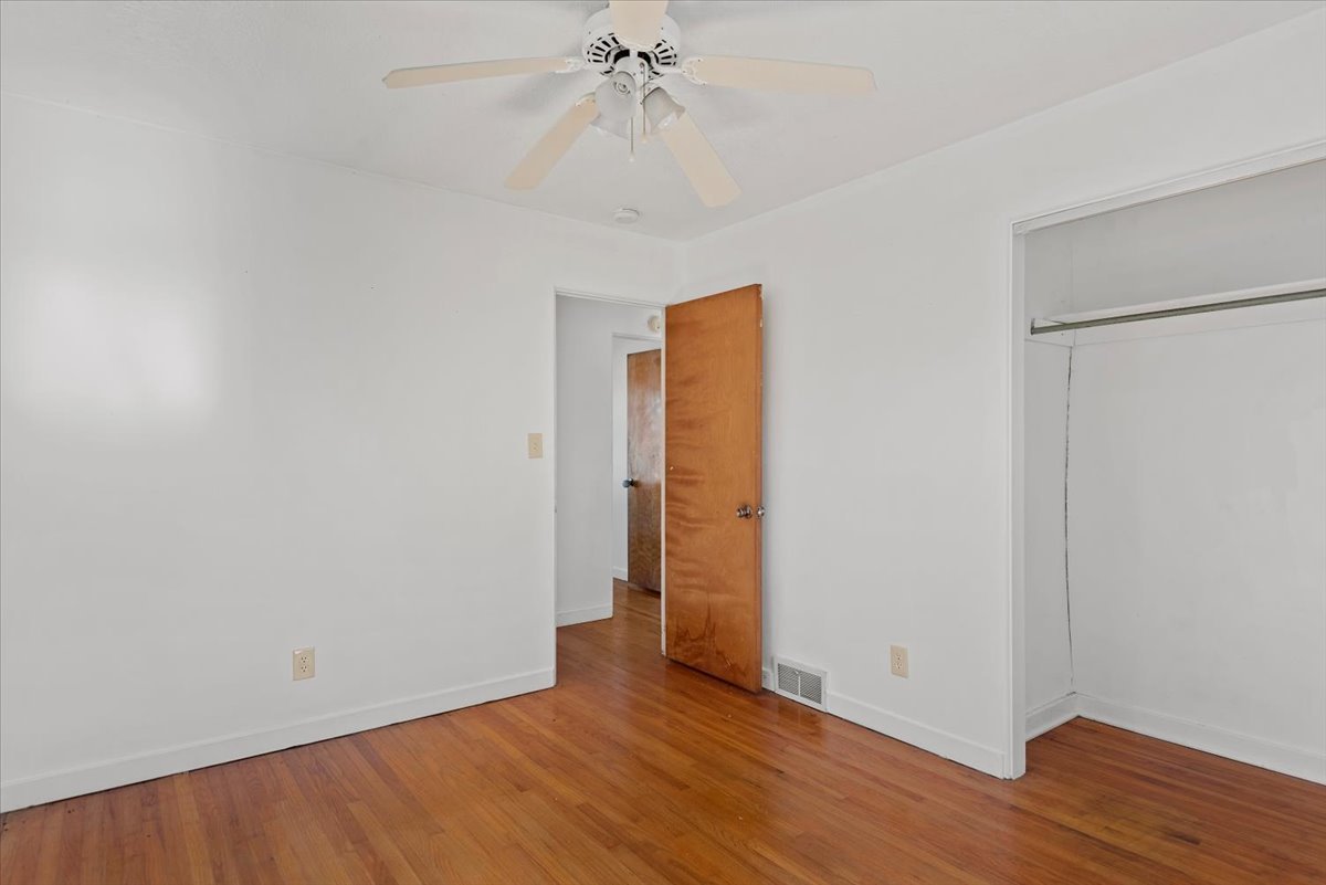 2919 Wasson Way Decatur, IL 62521 - Photo 12 of 31