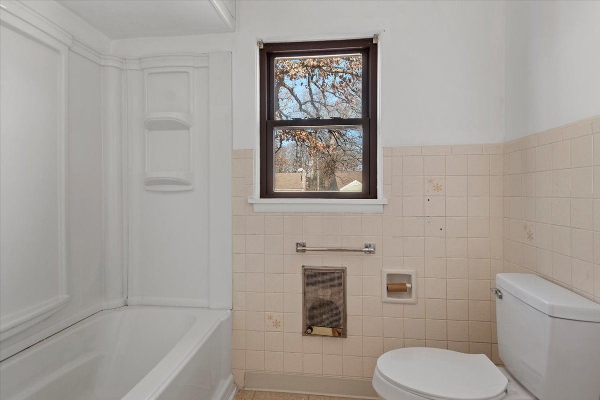 2919 Wasson Way Decatur, IL 62521 - Photo 16 of 31