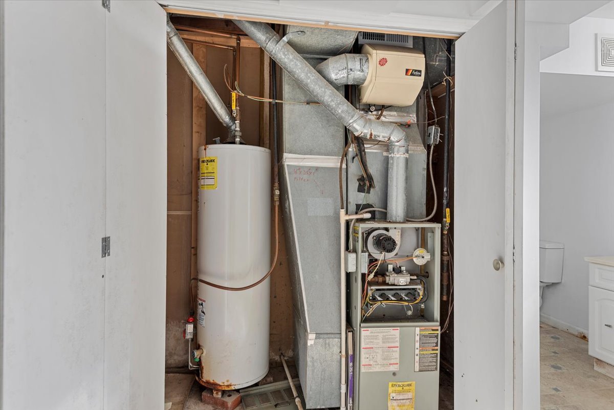 2919 Wasson Way Decatur, IL 62521 - Photo 23 of 31