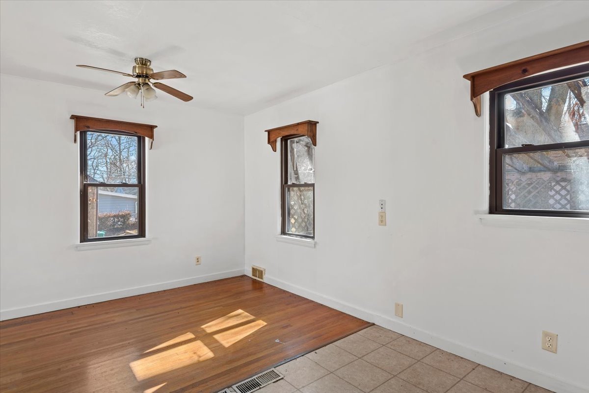 2919 Wasson Way Decatur, IL 62521 - Photo 6 of 31