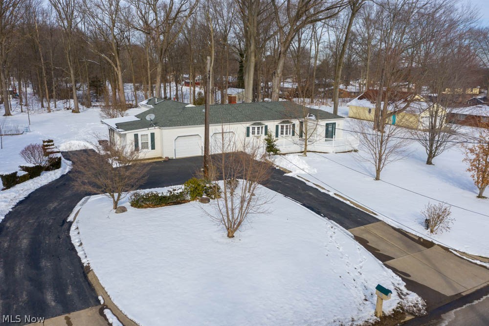 1462 Shields Road Youngstown, OH 44511 - Photo 4 of 29 Gallery Image 4