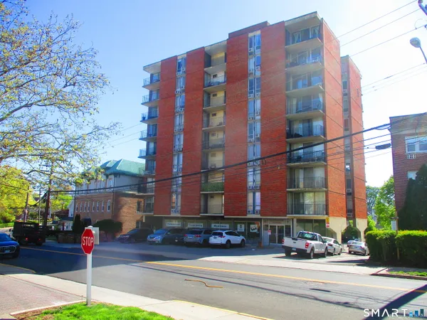 $2,225 | 87 Glenbrook Road, Unit 2E, Stamford, CT 06902