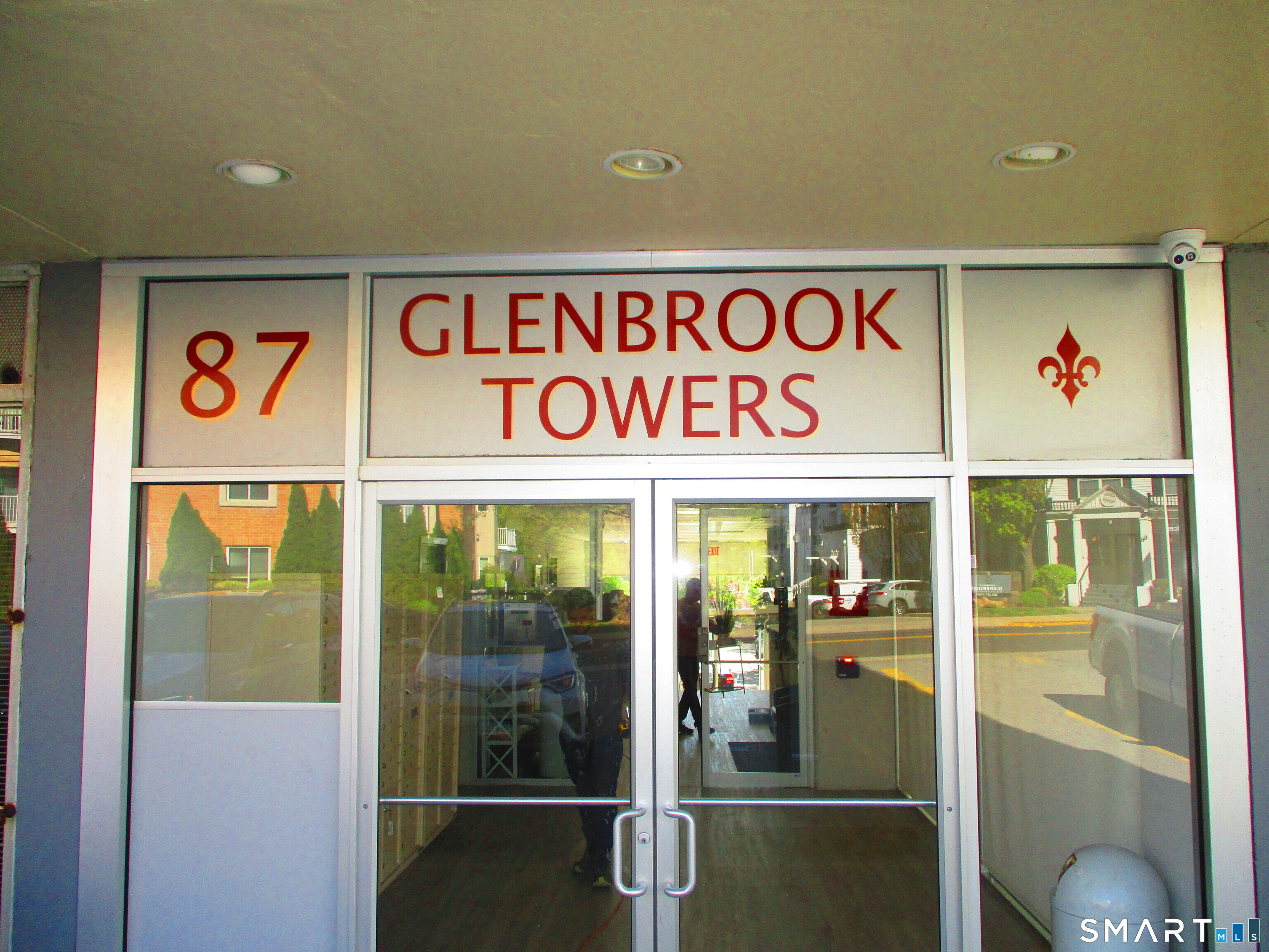87 Glenbrook Road, Unit 2E Stamford, CT 06902 - Photo 2 of 23