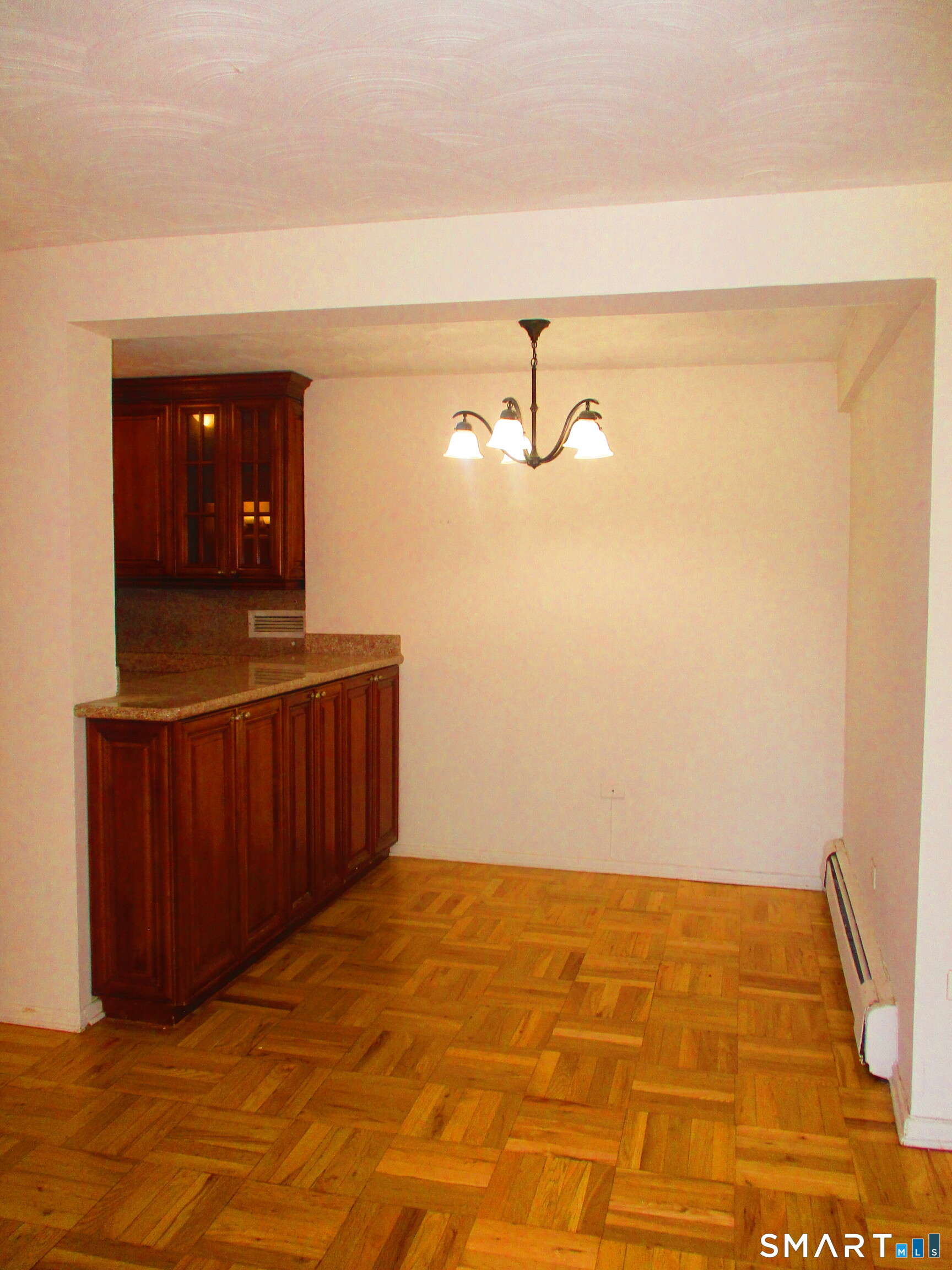 87 Glenbrook Road, Unit 2E Stamford, CT 06902 - Photo 7 of 23