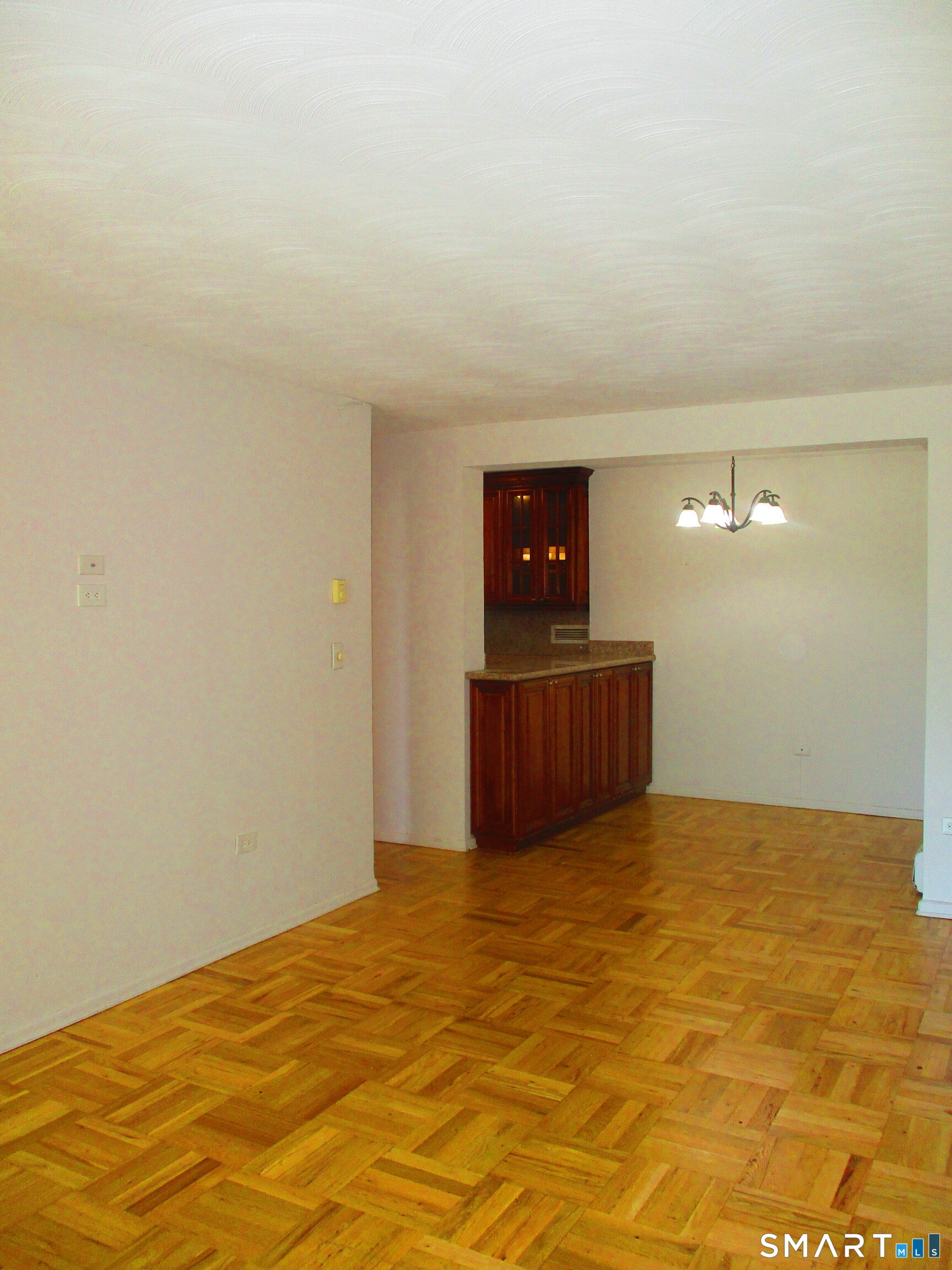 87 Glenbrook Road, Unit 2E Stamford, CT 06902 - Photo 10 of 23