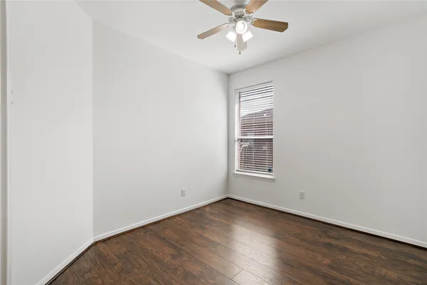 $2,050 | 5425 Jefferson Street, Pearland, TX 77584