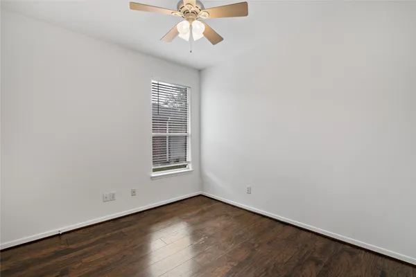 $2,050 | 5425 Jefferson Street, Pearland, TX 77584