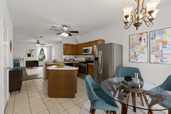 $2,050 | 5425 Jefferson Street, Pearland, TX 77584