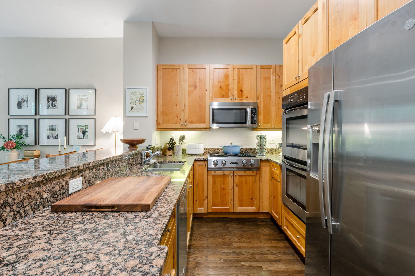 1715 West George Street Chicago, IL 60657 - Photo 6 of 17