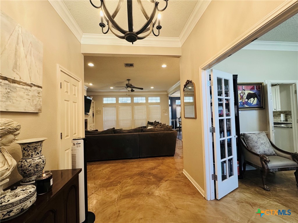 115 Oak Ridge Road Gatesville, TX 76528 - Photo 3 of 37 a living room with furniture