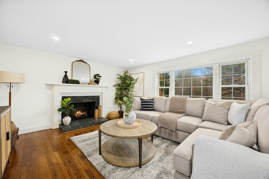 8 Old Farm Road Hanover, MA 02339 - Photo 14 of 38