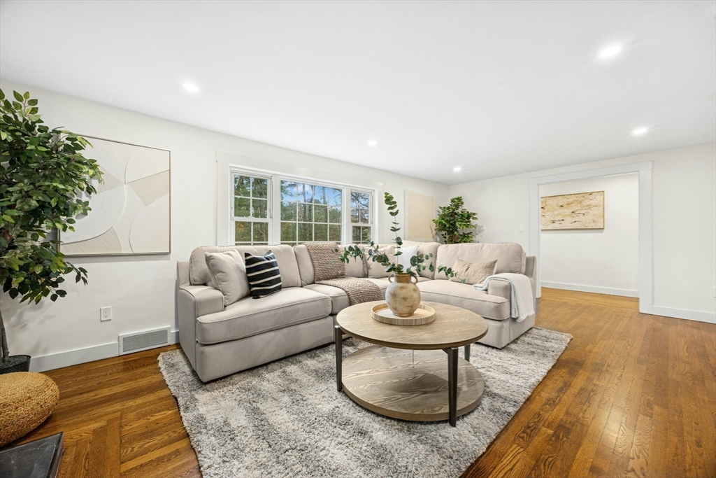 8 Old Farm Road Hanover, MA 02339 - Photo 15 of 38