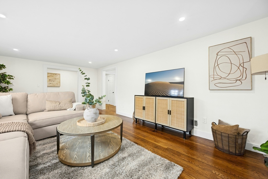 8 Old Farm Road Hanover, MA 02339 - Photo 16 of 38